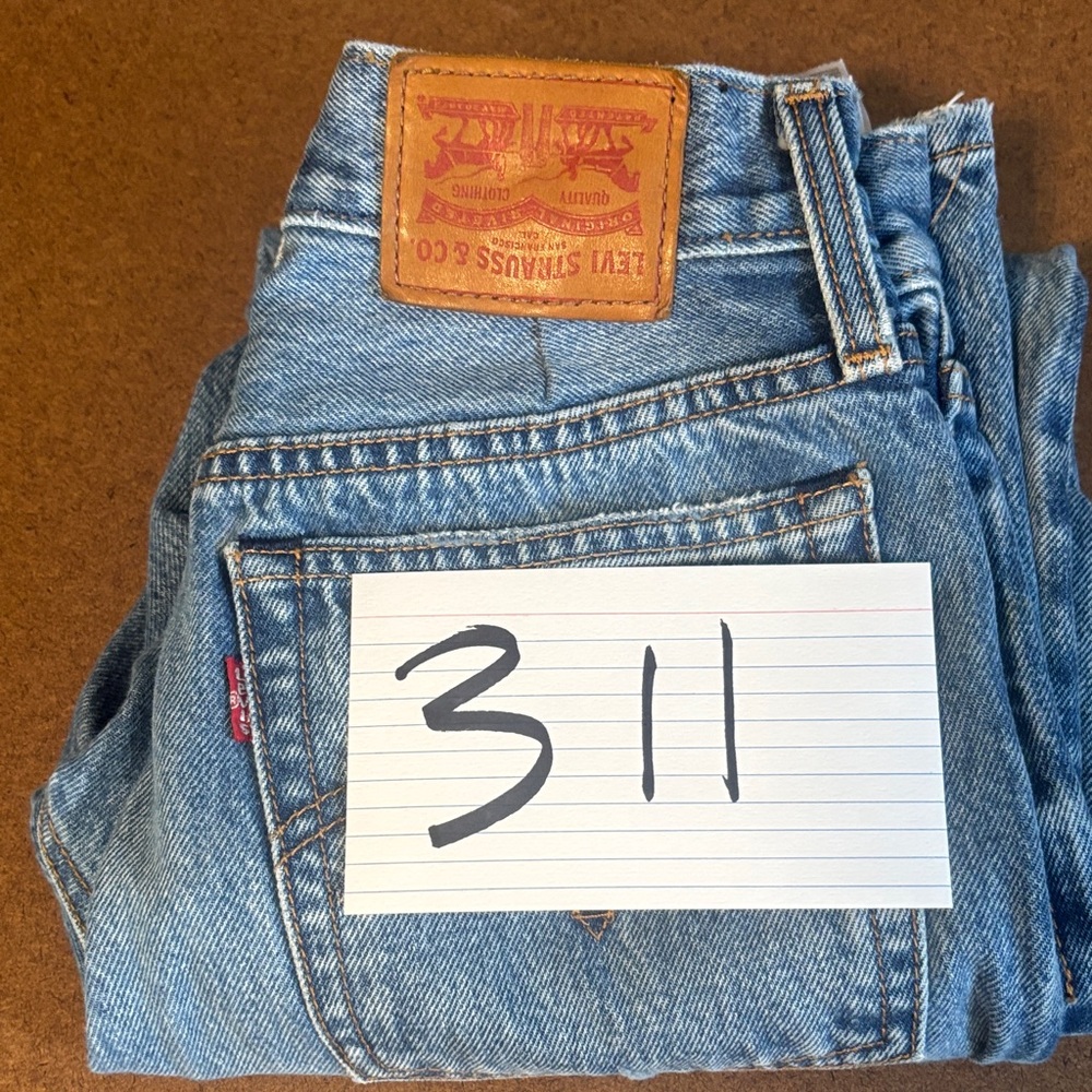 Levi's Wedgie Straight Fit 24” Waist  Denim Jeans in Light Blue distressed front - Picture 13 of 13